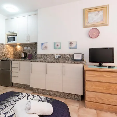 Studio Apartment Los Cristianos * Лос Кристианос